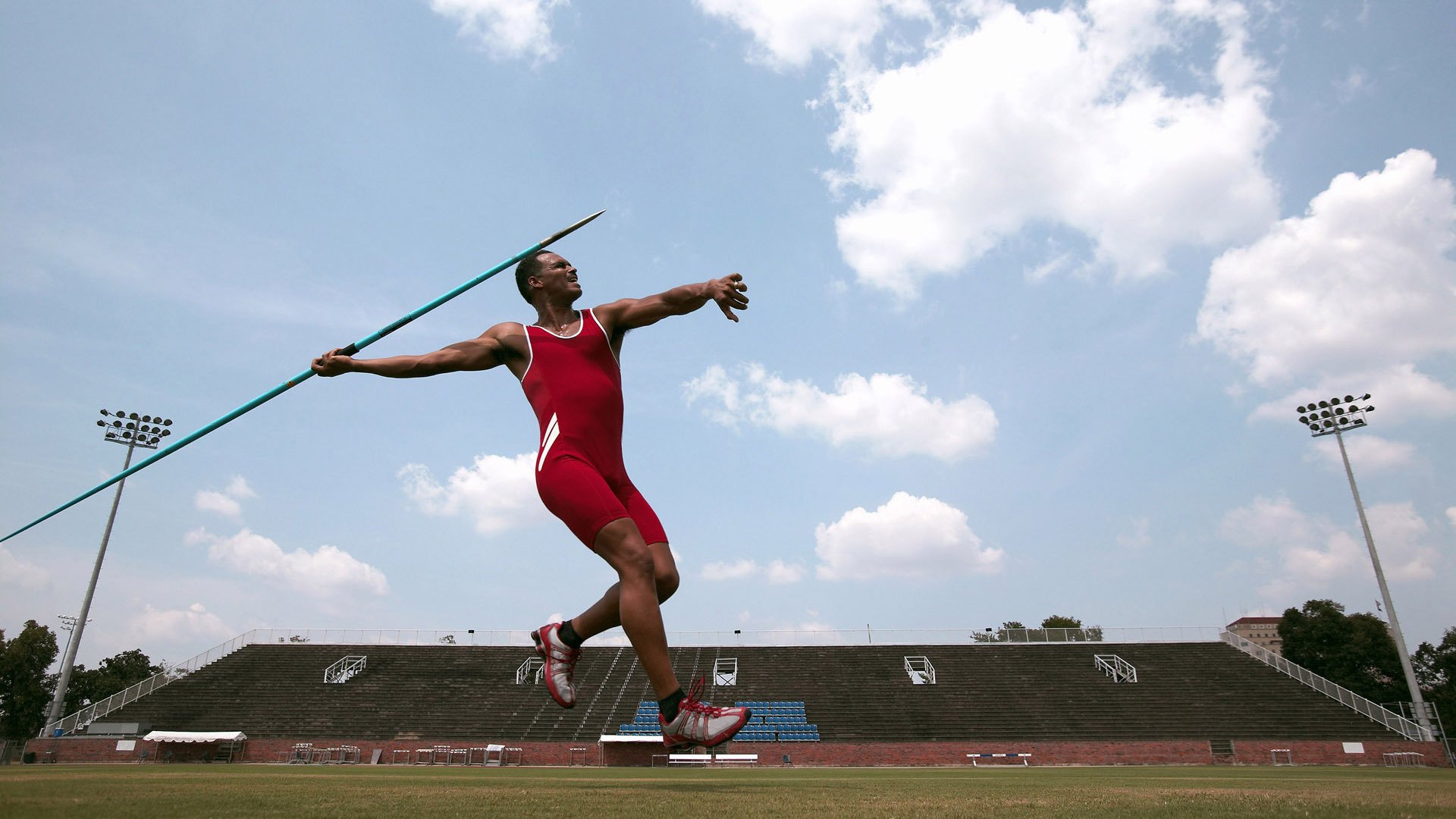 浙江雄狮在训练中注重攻防转换节奏,雄狮建筑装饰股份有限公司